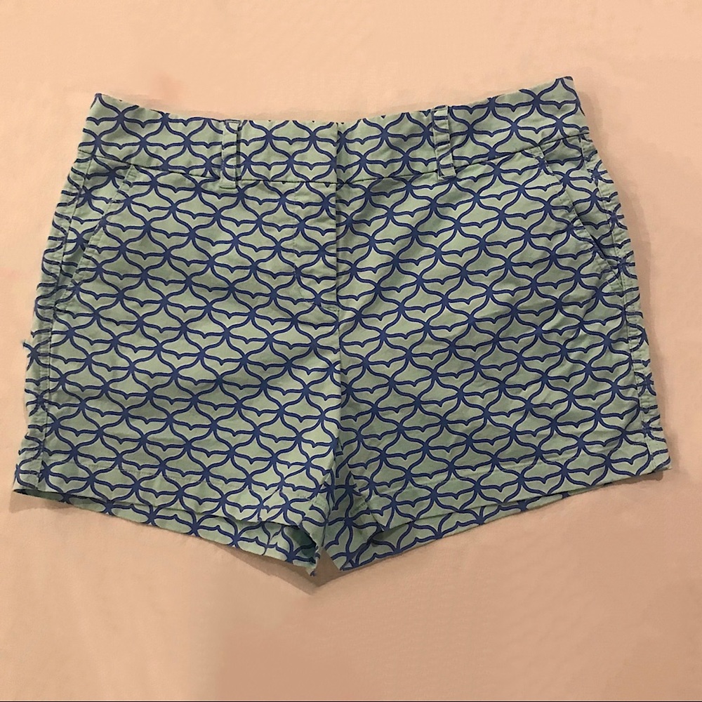 Vineyard Vines Women’s Blue and Green Whale Tales Shorts size 6